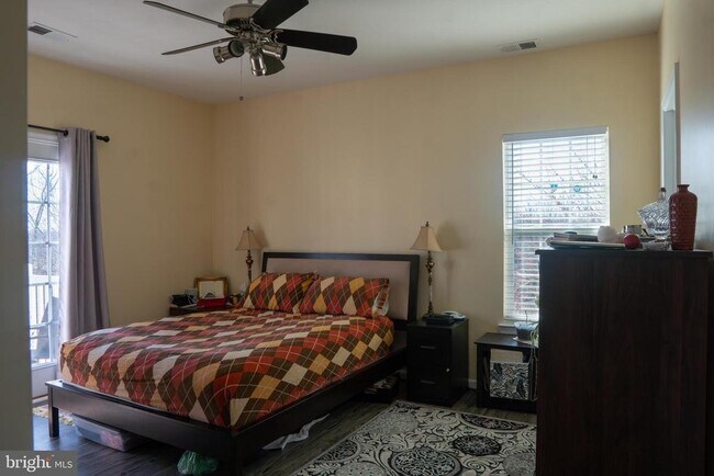 Building Photo - 7388 Brunson Cir
