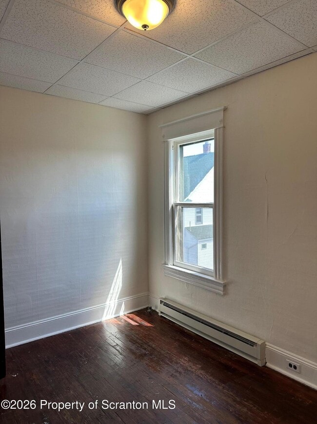 Building Photo - 1317 Schlager St