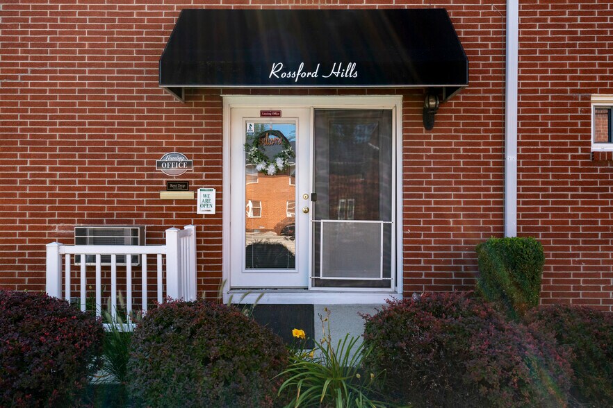 Rossford Hills Apartments 71 Rossway Ave Rossford OH 43460