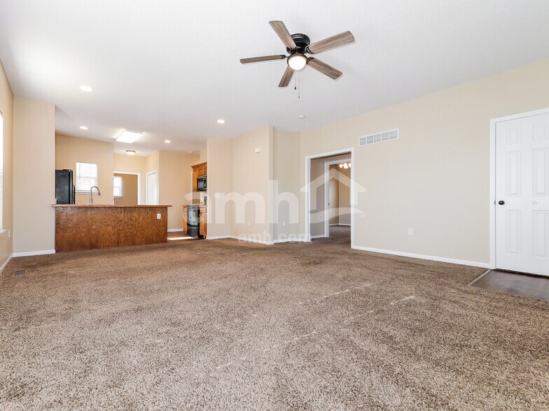 Building Photo - 2406 Fairfield Rd