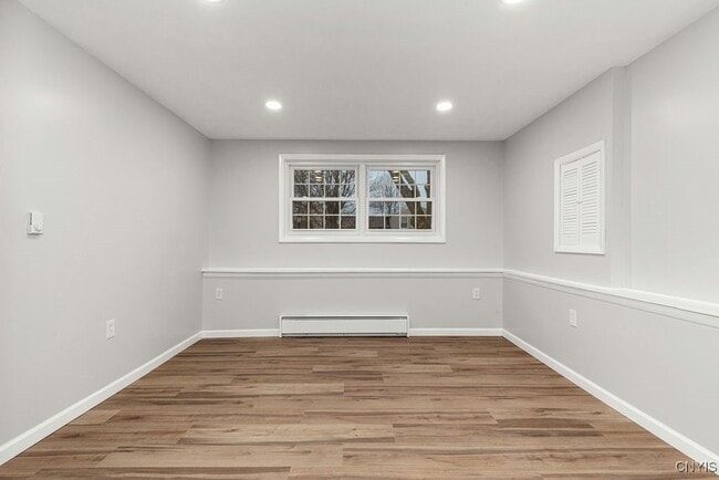 Building Photo - 7789 New Hope E