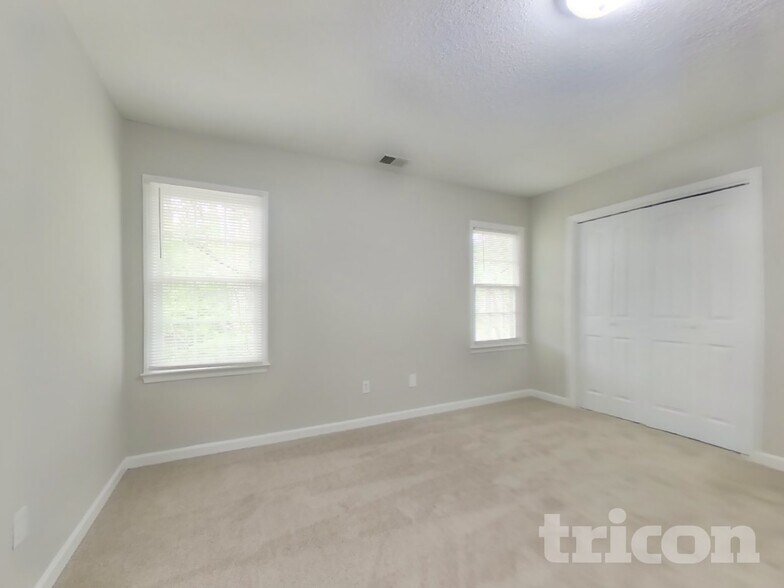 Building Photo - 5017 Sandyhook Ct NW