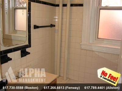 Building Photo - 208 Winthrop Rd