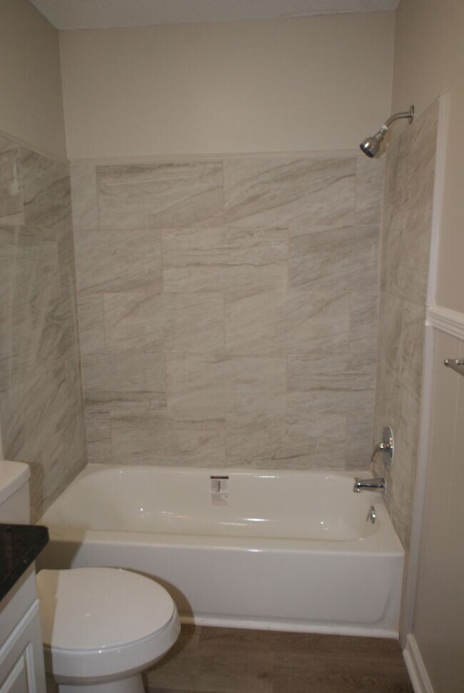 Building Photo - 810 14th Street