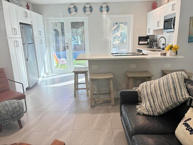 Building Photo - 3412 Spring St