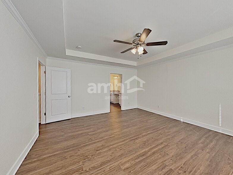 Building Photo - 5404 Lake Water Ct