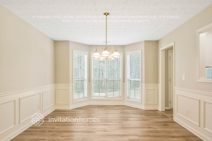 Building Photo - 3272 Summit Glen Dr