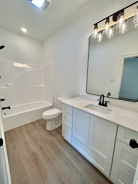 Building Photo - 1977 Bayou Rd