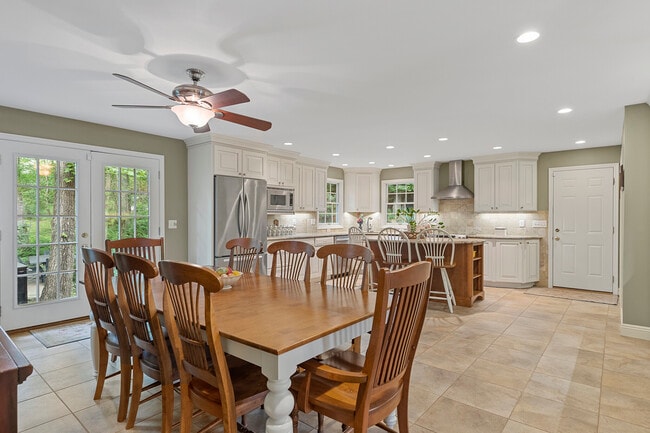 Building Photo - 12819 Huntercreek Rd