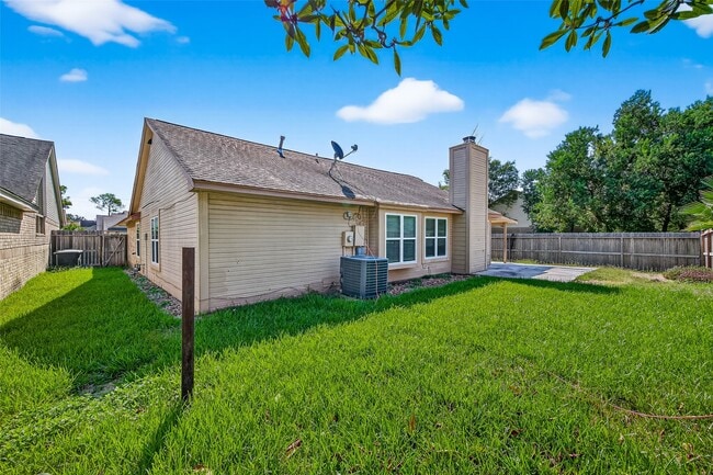 Building Photo - 3258 Meadway Dr