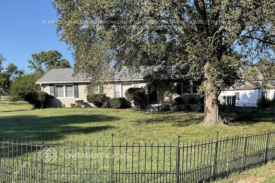 Building Photo - 513 American Rd