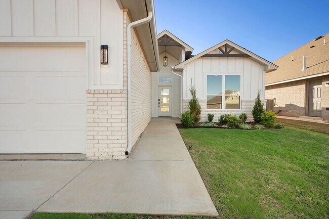 Building Photo - 5017 Misty Wood Ln