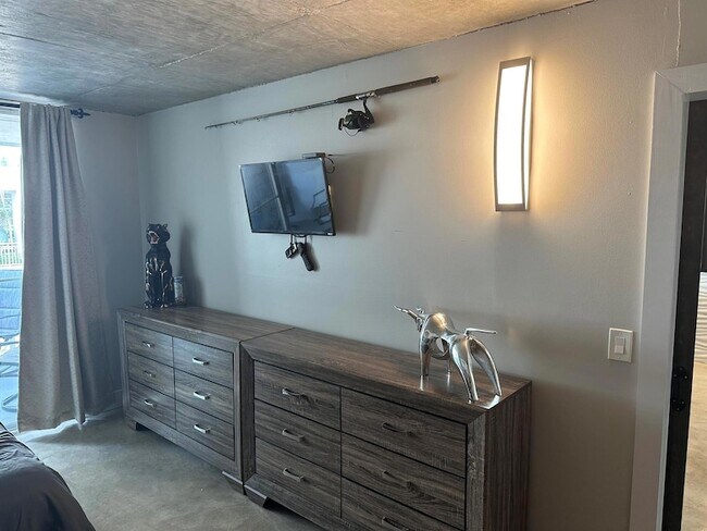 Building Photo - 3570 S Ocean Blvd