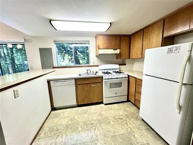 Building Photo - Relaxed 2-Bed, 1.5-Bath Home in a Quiet Gi...