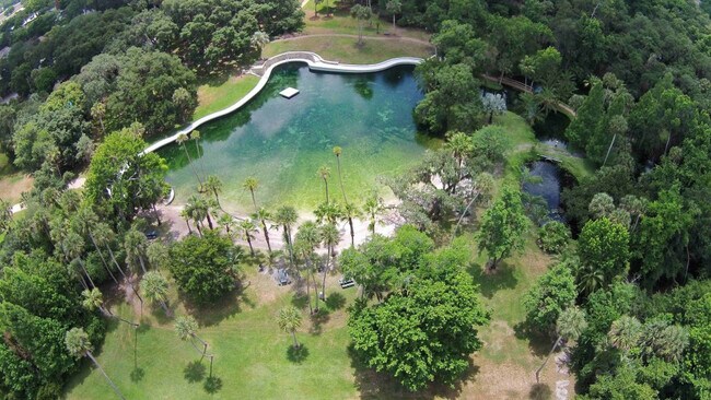 Building Photo - Longwood (The Springs) - 2 Bedroom, 1 Bathroom - $1,795.00