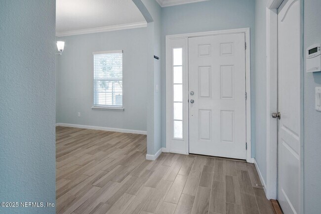 Building Photo - 351 St James Way