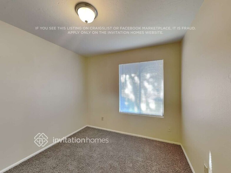 Building Photo - 11446 N 39th Dr