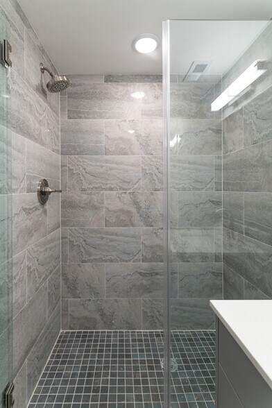 Building Photo - 212 Manheim St