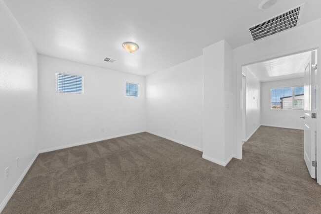 Building Photo - 4 Bedroom Home in Southern Highlands
