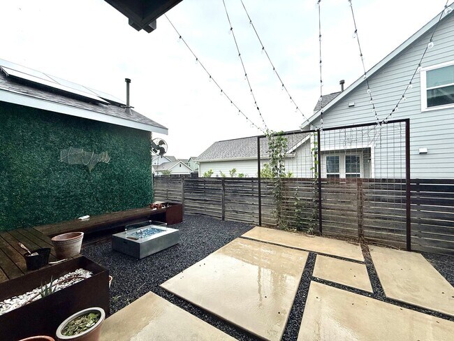 Building Photo - Goodnight Ranch Subdivision - 3 bedroom w/ Office!