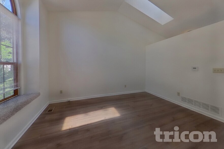 Building Photo - 6570 Stonehedge Dr