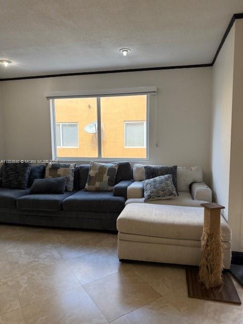 Building Photo - 6245 SW Kendale Lakes Cir