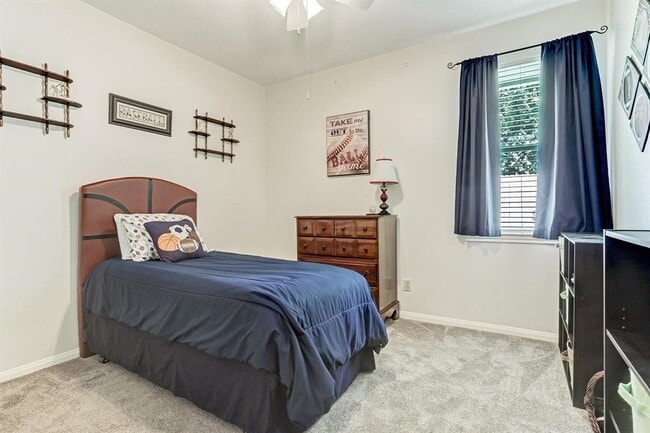 Building Photo - 907 Norfolk Dr