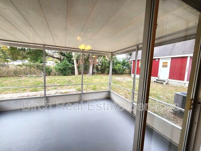 Building Photo - 2552 Chancery Dr