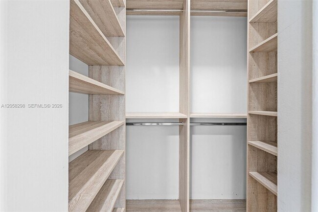 Building Photo - 7950 Tatum Waterway Dr