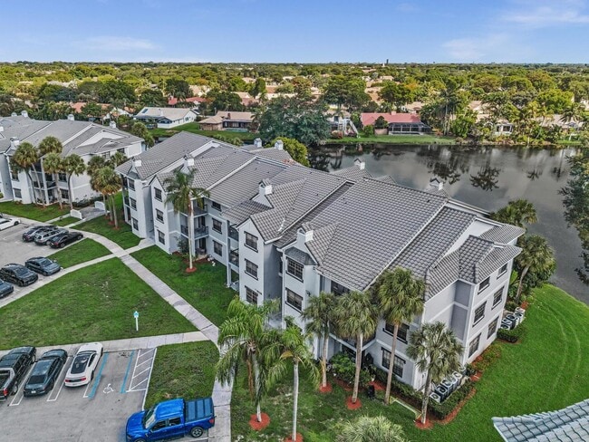 Building Photo - Beautiful 3 bedroom 2 bath condo in Coral Springs