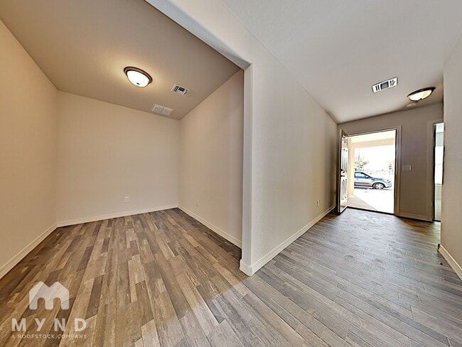 Building Photo - 1026 W Carnoustie Ct