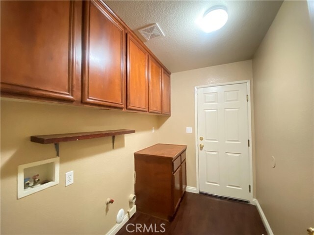 Building Photo - 708 Hillview St