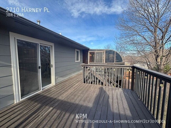 Building Photo - 2710 Harney Pl