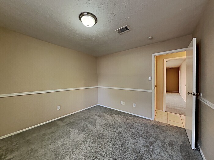 Building Photo - 3122 Birch Creek Dr