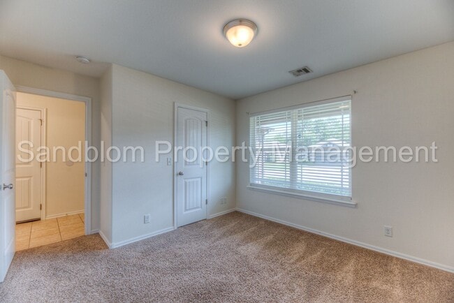 Building Photo - FOR LEASE | Jenks | Available Now!