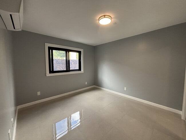 Building Photo - 4032 Hoku Ave