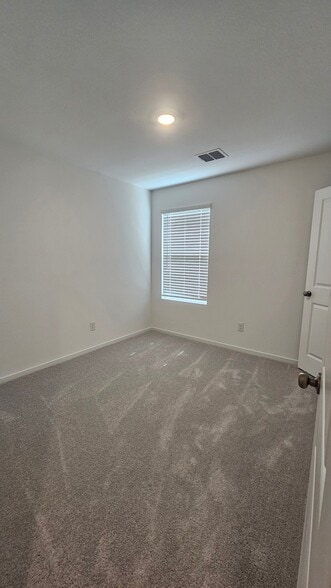 Building Photo - 1600 Baron Ln