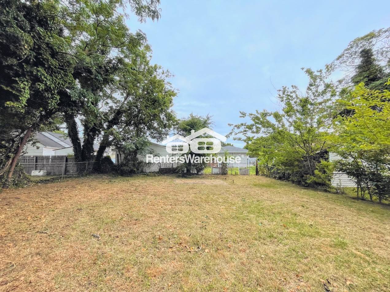 Building Photo - 1506 Wilcox Ave