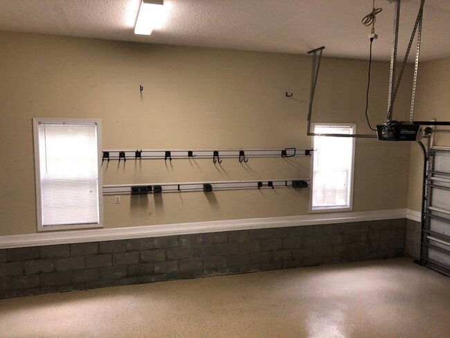 Building Photo - 1343 Chadwick Shores Dr