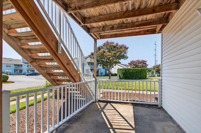 Building Photo - Call Sabrina Thomas Office at 757-767-0767...