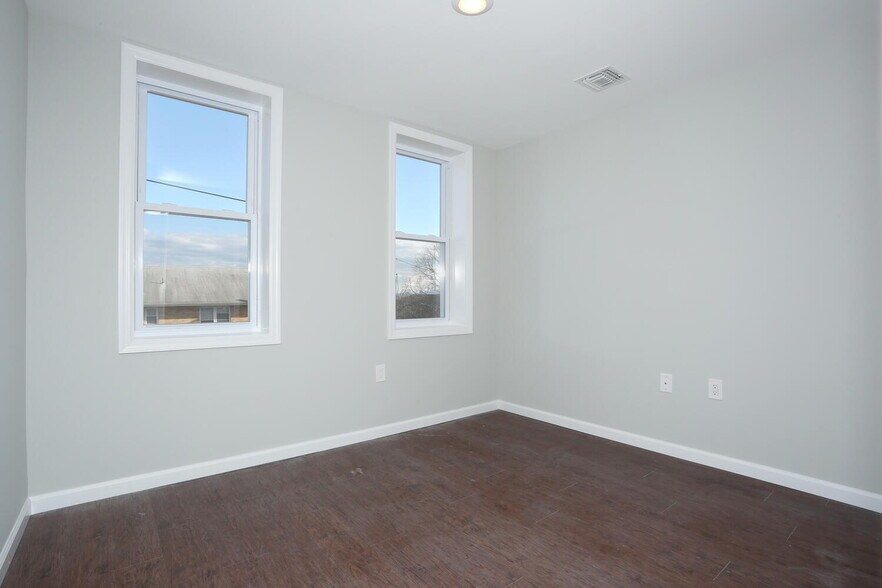 Building Photo - 473 Harrison Ave