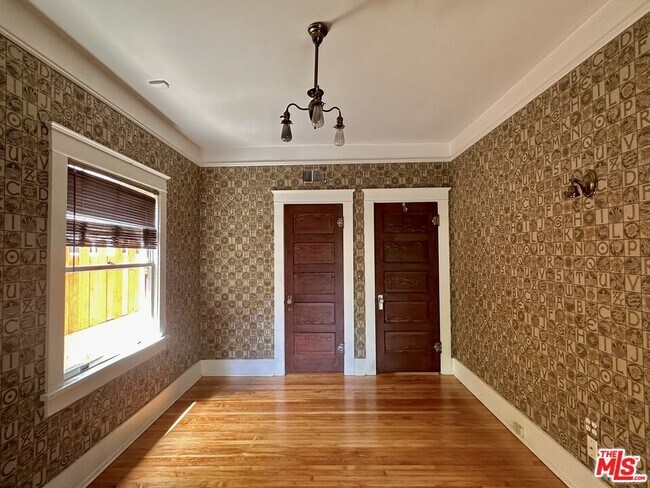 Building Photo - 2216 Meade Pl