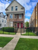 Building Photo - 824 N Parkside Ave