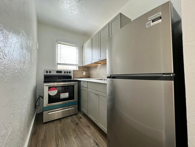 Building Photo - 1739 Moffett St