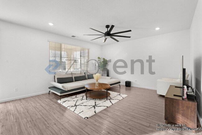 Building Photo - 202 Martos Ct