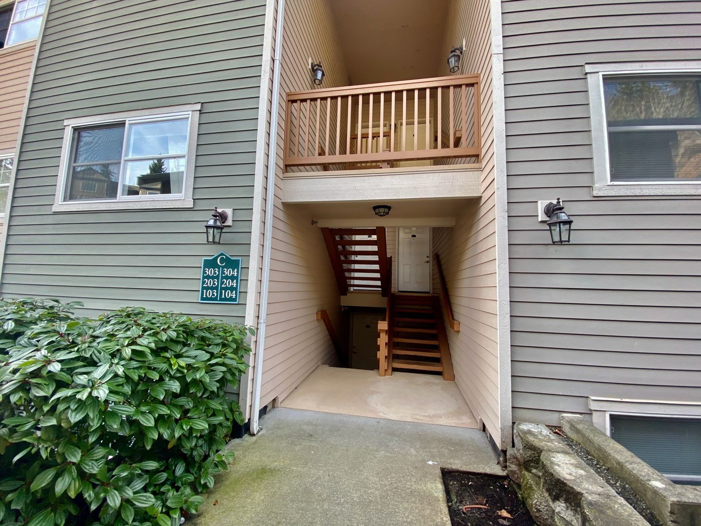 Building Photo - Beautiful Condo Within Walking Distance of Downtown Redmond!!