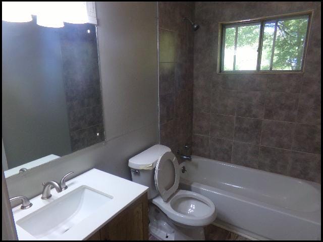 Building Photo - 3 N Meadowcliff Cir