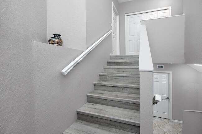 Building Photo - 4616 Mirabella Ct