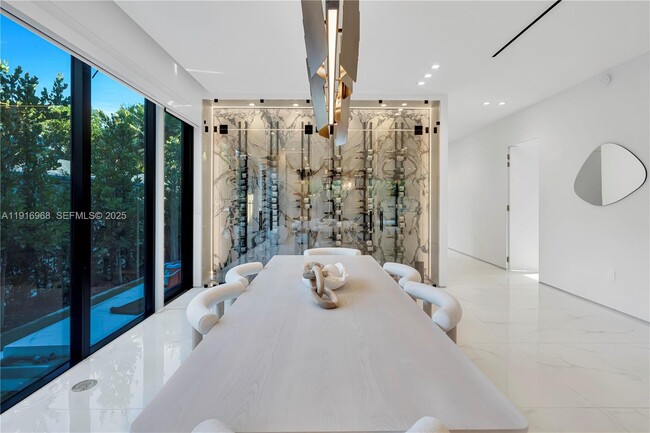 Building Photo - 34 SW 26th Rd