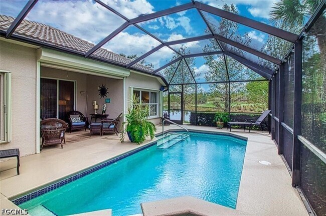 Building Photo - 10072 Oakhurst Way